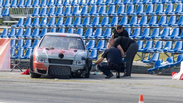 Nesreća na 31. izdanju osječkog Street race-a, natjecatelj se automobilom zabio u tribinu