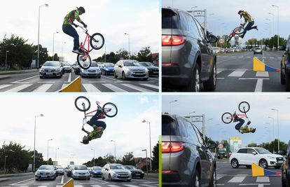 Snimka iz Zagreba: Stojiš na crvenom, a tip ispred tebe stavi rampu i radi salto na BMX-u!