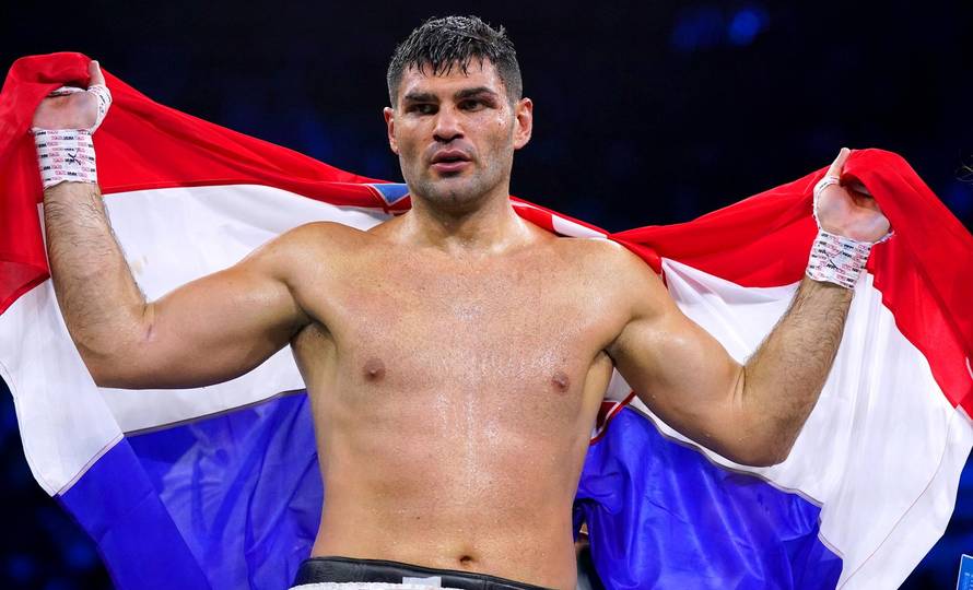 Oleksandr Usyk v Anthony Joshua - King Abdullah Sport City Stadium