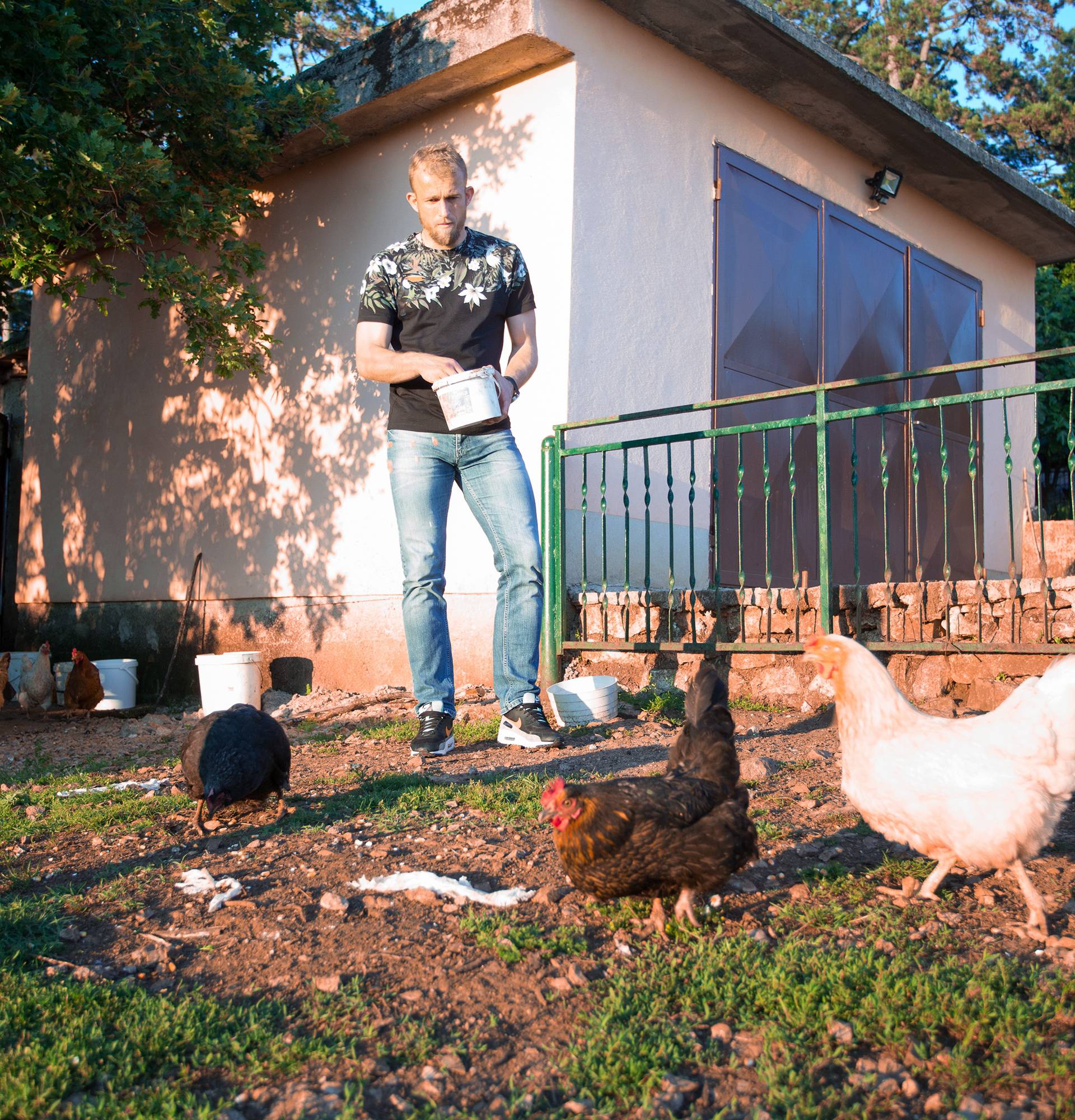 'Vozim traktor, hranim kokoši i s Rijekom idem u Ligu prvaka'