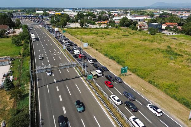 Zagreb: Snimke iz zraka kilometarskih kolona na A1