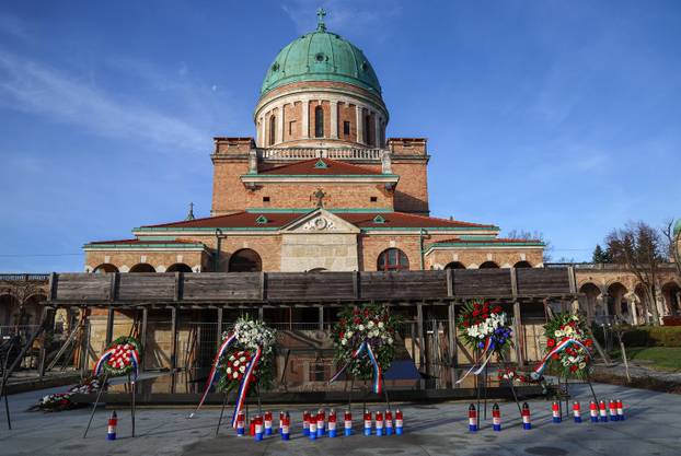 Zagreb: Izaslanstvo HDZ-a položilo cvijeće povodom 26. godišnjice smrti dr. Franje Tuđmana