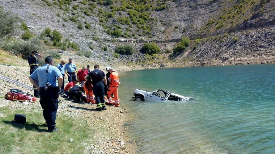 Sletio u Peruču: 'Da je potonuo metar dublje, ne bi preživio'