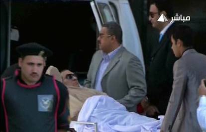 Mubarak imao moždani i srčani udar, prebacit će ga u bolnicu
