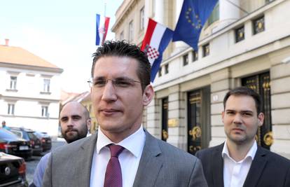 Troskot: Ne sramotite se, nego raspišite referendum za rujan