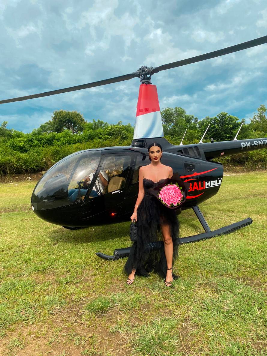 Slovenka o skupocjenoj zabavi: Dočekao me helikopter, 32 boce Dom Perignona i 2000 gostiju...