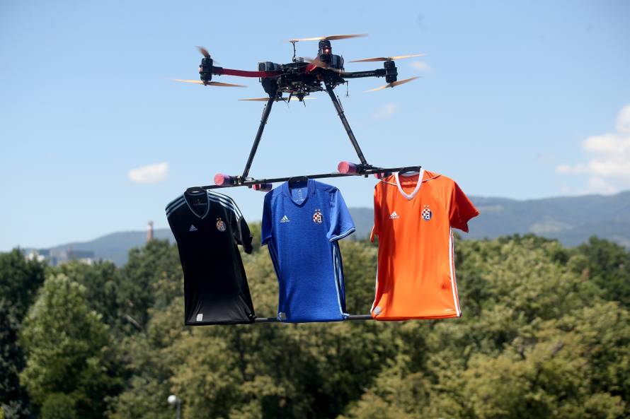 Dinamo vratio narančasti dres, tu su i zvjezdice, treći dres crn