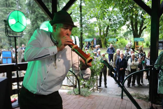 Delnice: 4. Rika fest - Državno prvenstvo u oponašanju rike jelena