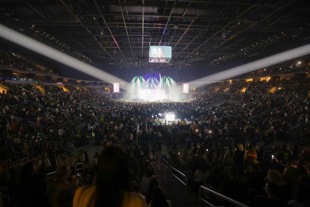 Zagreb: Peđa Jovanović održao koncert u Areni