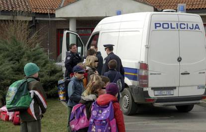 Varaždin: Učenik se polio razrjeđivačem pa zapalio 