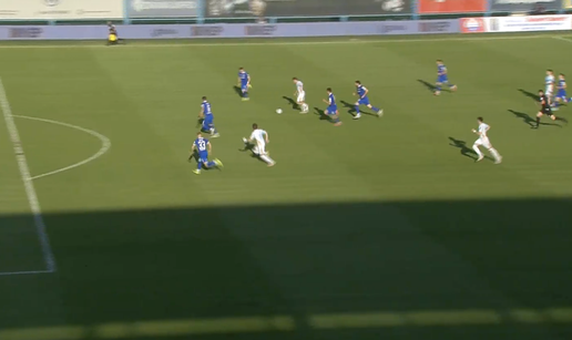 VIDEO Fruk 'bombom' doveo Rijeku u vodstvo. Neo&ccaron;ekivani heroj Bosec izjedna&ccaron;io za Slaven