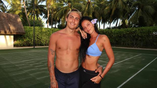 FOTO Argentinski as dobio prvo dijete! Prekrasna Oriana 'cvate' od sreće, uskoro sele iz Rima?