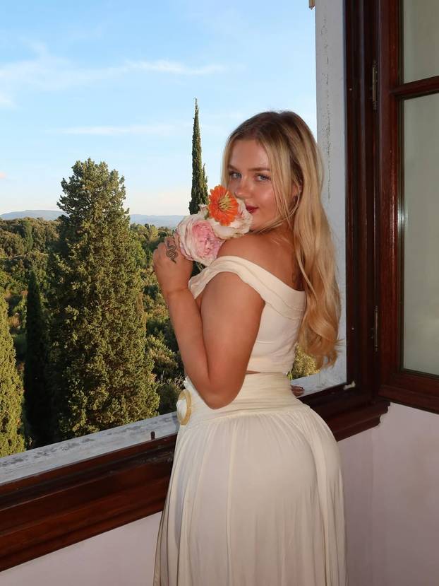 FOTO Za njom uzdiše cijela Australija: Njenom tijelu ne mogu odoljeti muškarci ni žene