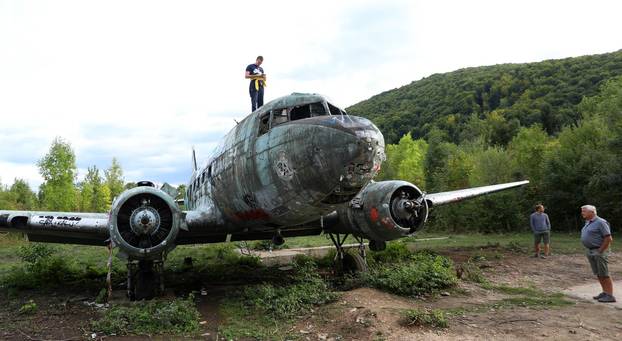 Vojni aerodrom Željava, najveći podzemni aerodrom i nekadašnja baza JNA