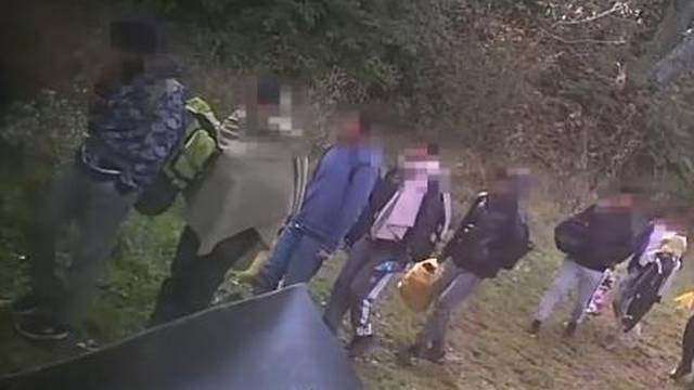 Tajne snimke: Hrvatska policija ilegalno protjeruje migrante?