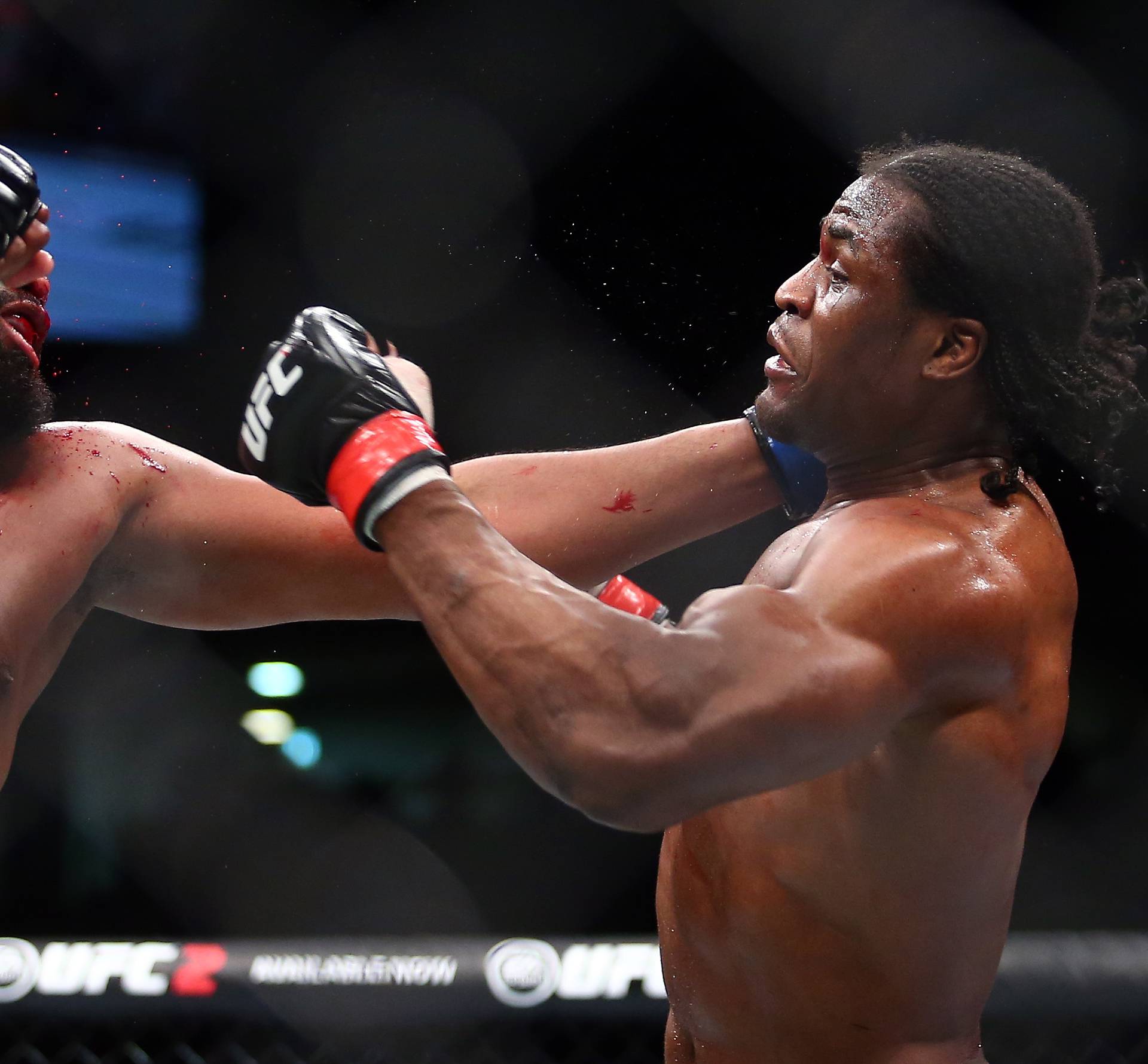 Kakva dominacija: Ngannou i Overeem uvjerljivo pobijedili...