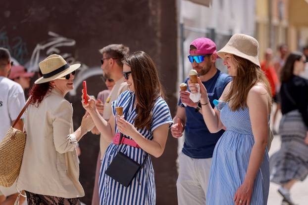 Zadar: Subotnje prijepodne u centru grada