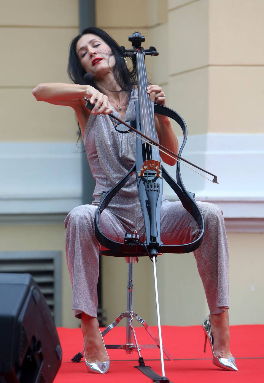 Karlovac: Ana Rucner svirala na otvorenju Zvjezdanog ljeta