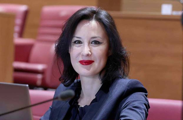 FOTO Pogledajte Kolindu kao misicu! Tu su i ostale političarke