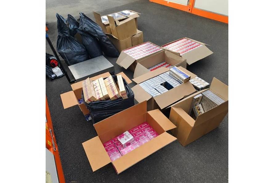 Sedam Hrvata, dva Srba i Bugar švercali skoro šest milijuna cigareta.  Uhvatila ih policija