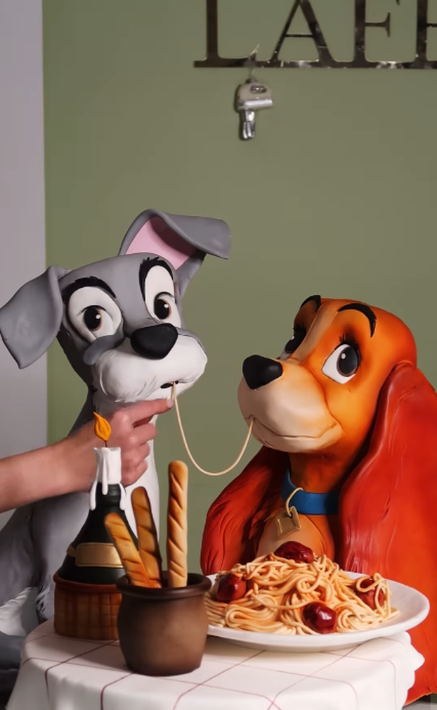 FOTO Maja Šuput proslavila je 46. rođendan - pogledajte tortu koja je bila hit večeri