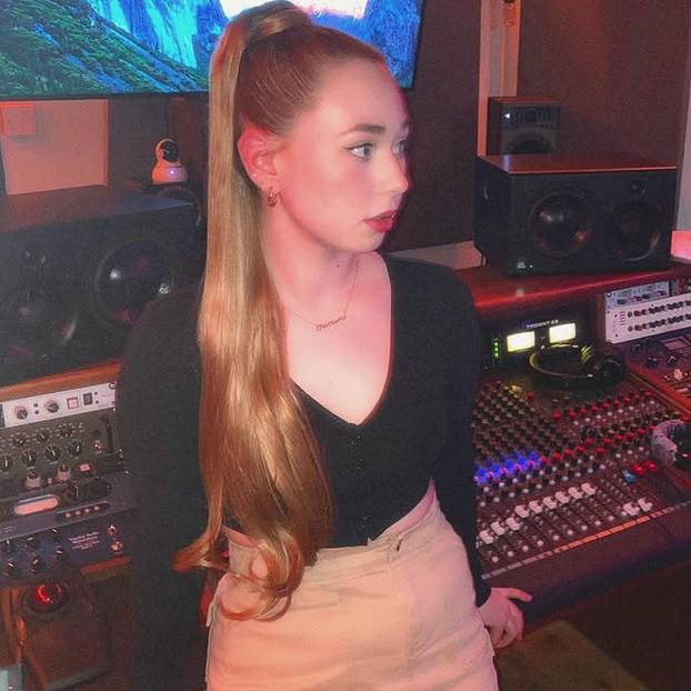 FOTO 'Dečki me u školi nikad nisu primjećivali, a danas ne mogu skinuti pogled s mene'