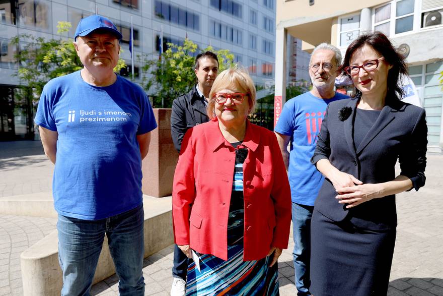 Zagreb: Dalija Ore&scaron;kovi&cacute; i Anka Mrak Tarita&scaron; o Thompsonu i povijesnom revizionizmu