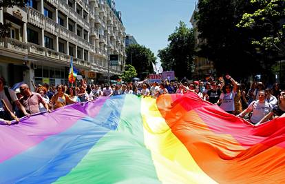 Prvi 'Pride' u Makedoniji; Nije bilo incidenata niti u Beogradu