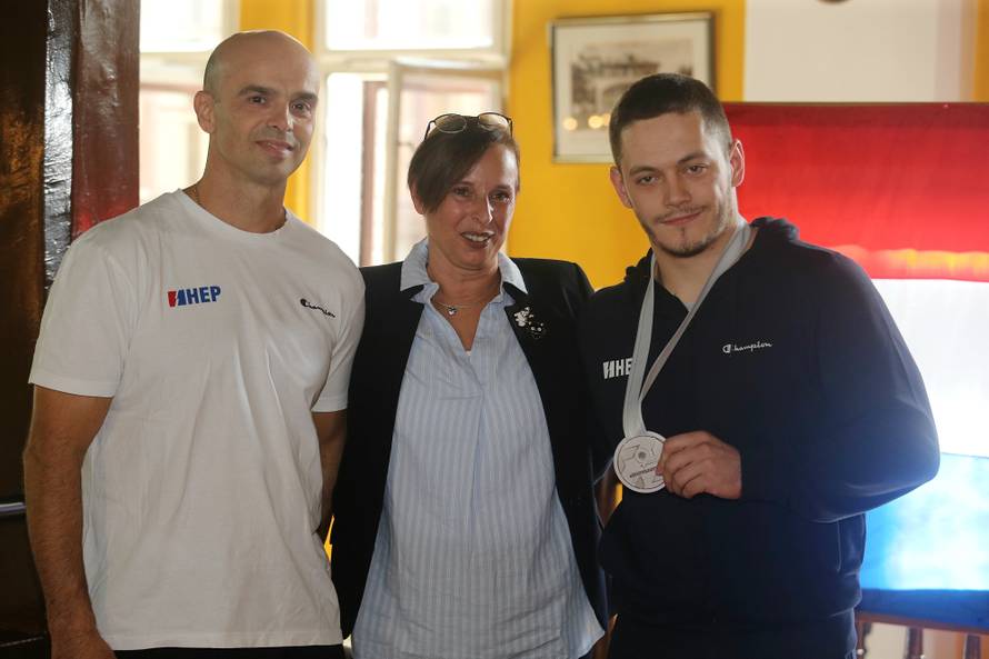 'Drago mi je što nema onih koji dođu samo kad nešto osvojim'