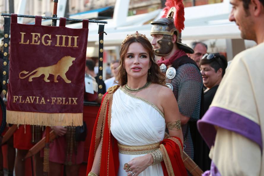 Pogledajte: Carica Severina i car Kurbaša predvode povorku