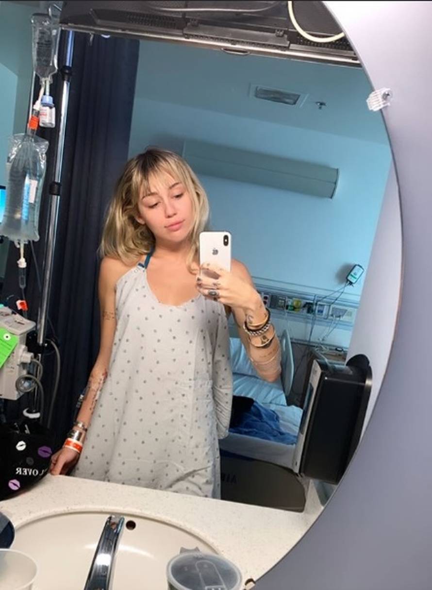 Miley Cyrus završila u bolnici: Novi dečko joj je donio ruže...