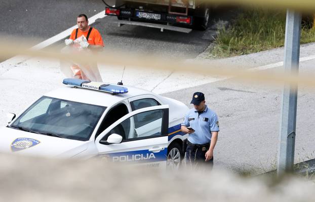 Mjesto gdje je sinoć došlo do sukoba između navijača Torcide i policije još uvijek je zatvoreno zbog očevida