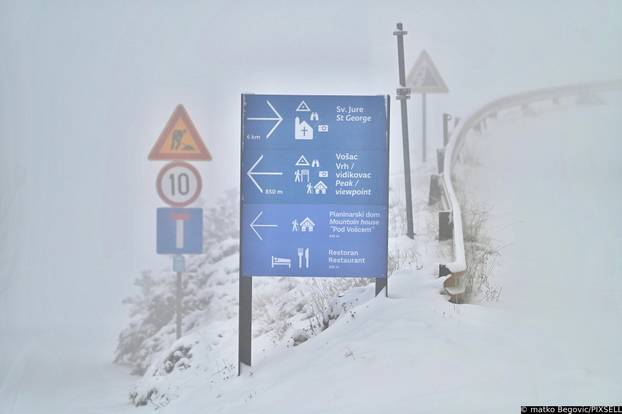 Na Biokovu pao novi snijeg