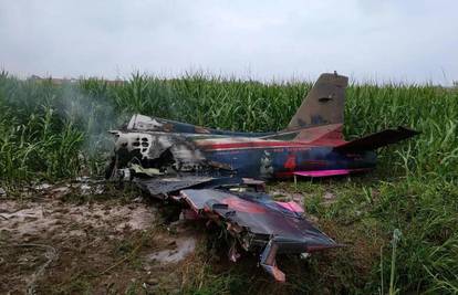 Talijanski vojni zrakoplov se srušio tijekom vježbi u Torinu i usmrtio petogodišnju curicu