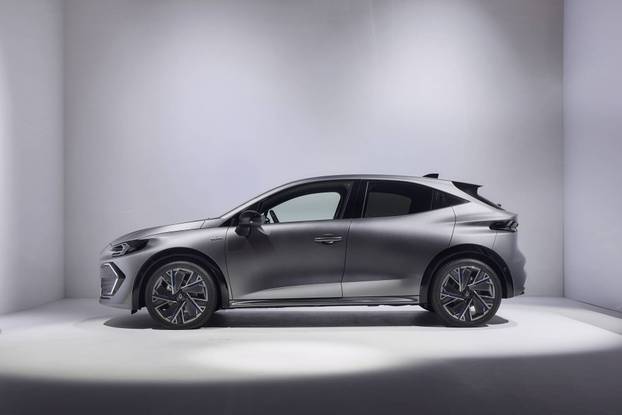 RENAULT CLIO VI FULL HYBRID E-TECH (RB3B1 HEV)