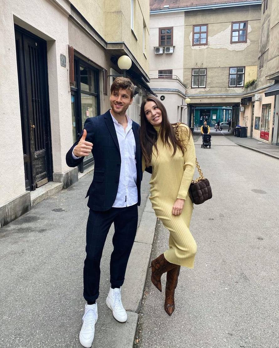Tatjana Dragović pozirala s 12 godina mlađim dečkom: 'Divni'