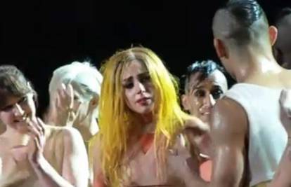 Obožavateljici Lady GaGe je zatajilo srce tijekom koncerta