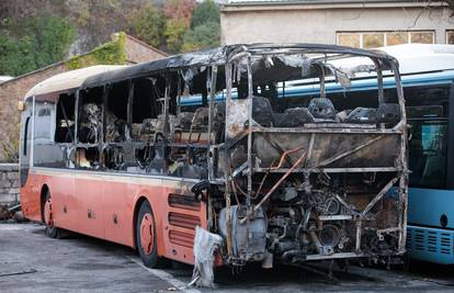 Nakon požara četiri autobusa Autotroleja povukli iz prometa i poslali na dodatni pregled