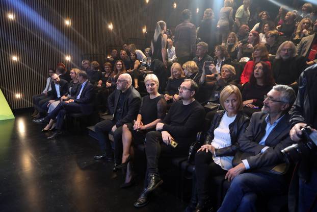 Zagreb: Otvorenje nove sezone kazališta Gavella Mala scena predstavom "Kozmički žongleri"