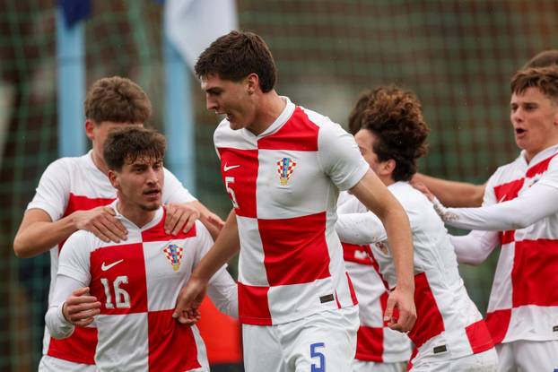 Zagreb: Utkamica u-19 Hrvatska-Srbija