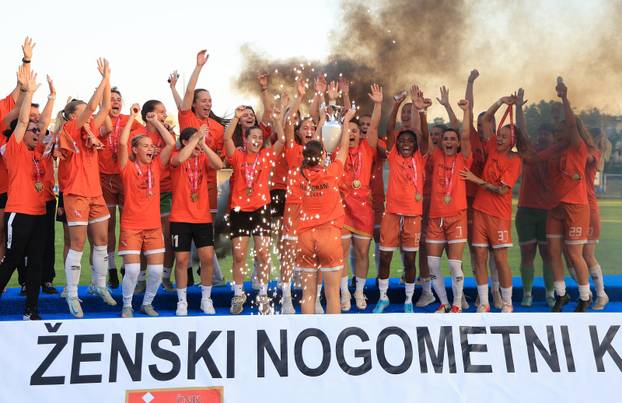 Nogometašice Agrama prvi put u povijesti osvojile naslov prvakinja Hrvatske