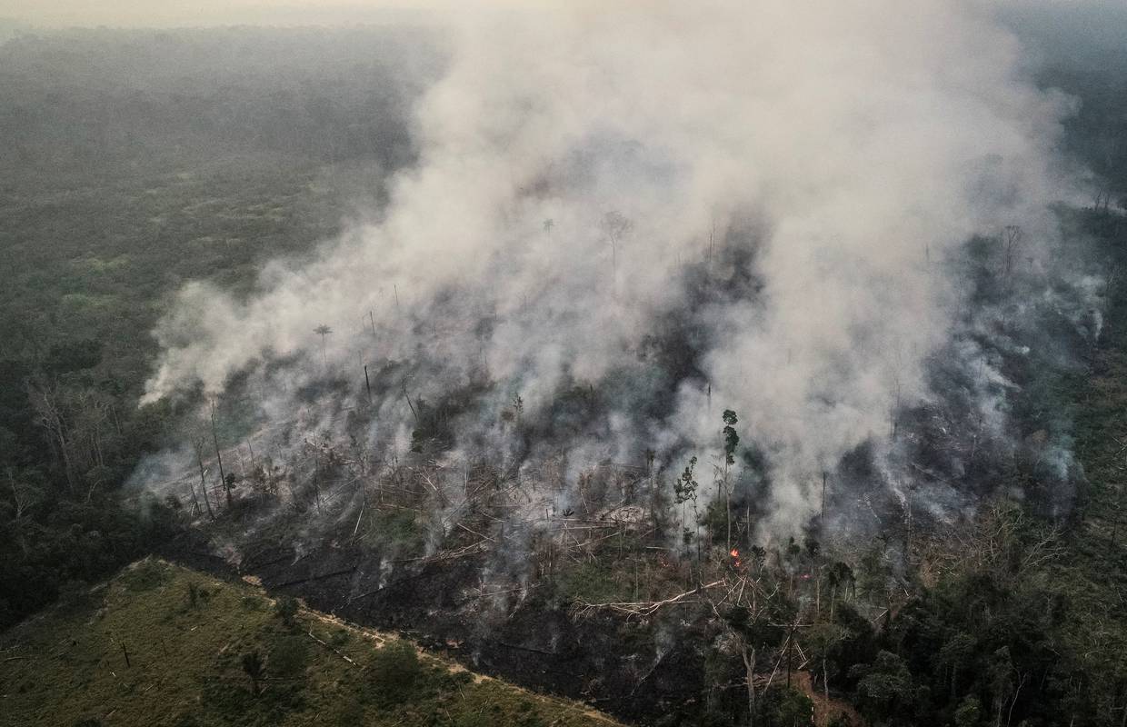 Amazonija i dalje gori: 2000 novih požara  u zadnjih 48 sati