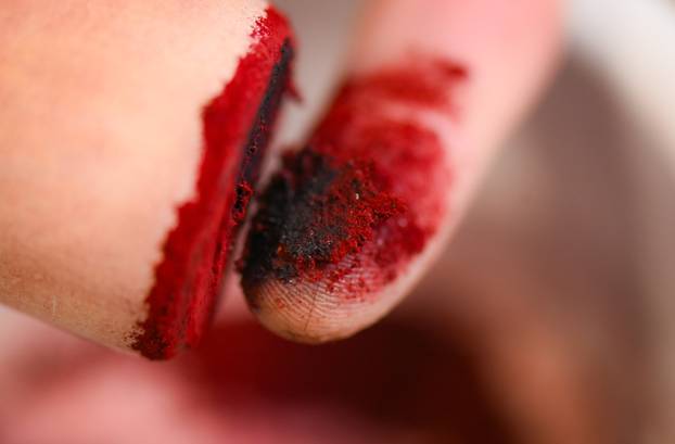 24sata Sveta Nedelja: Željko Ivković boja pisanice prirodnim bojama 