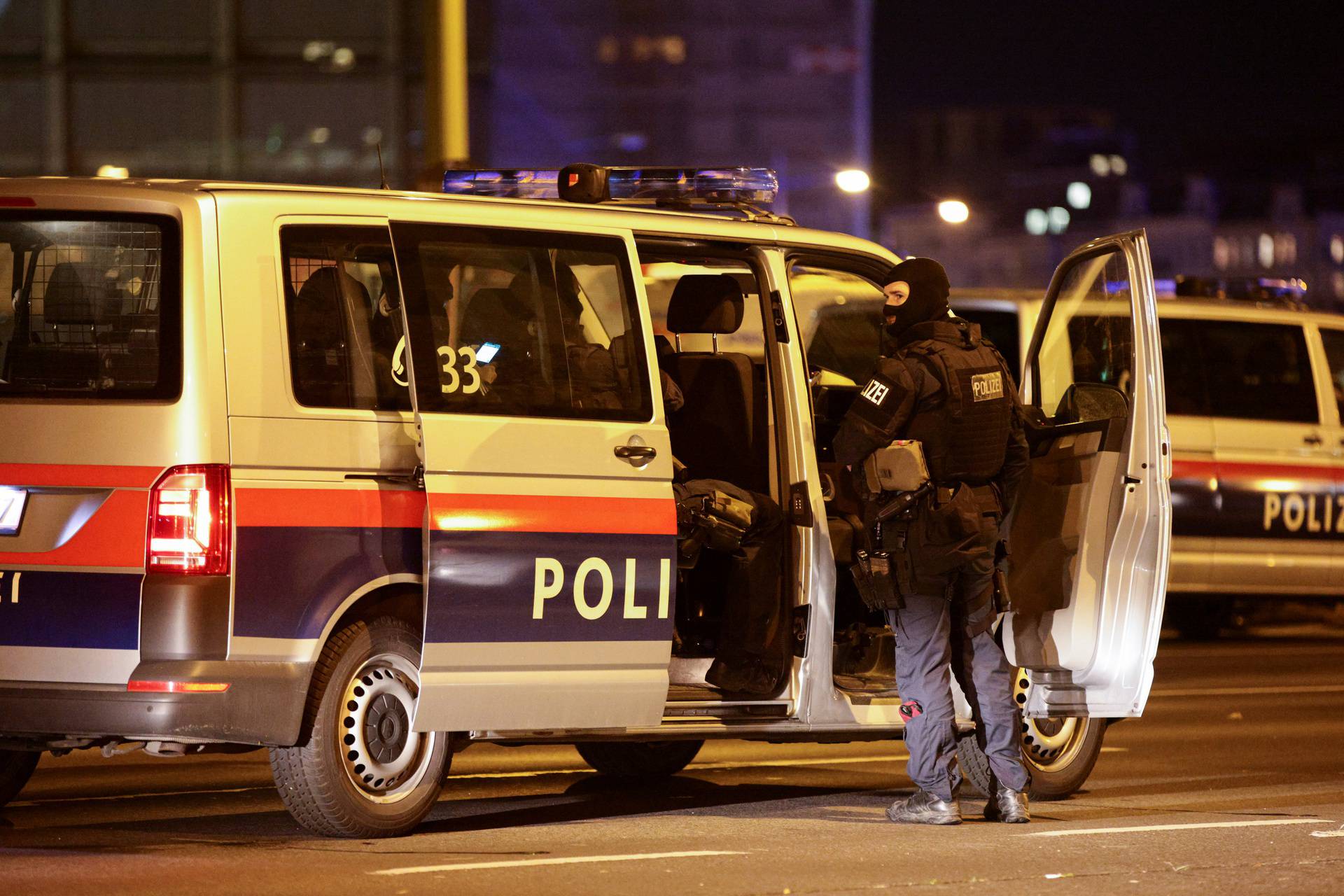 Gunfire exchanges in Vienna