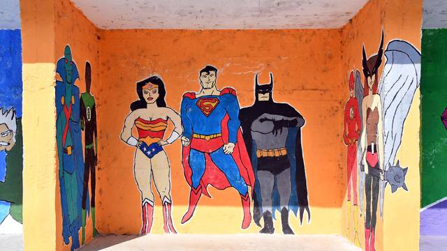 Šetnica uz kupalište u Brodu živnula uz super murale i grafite