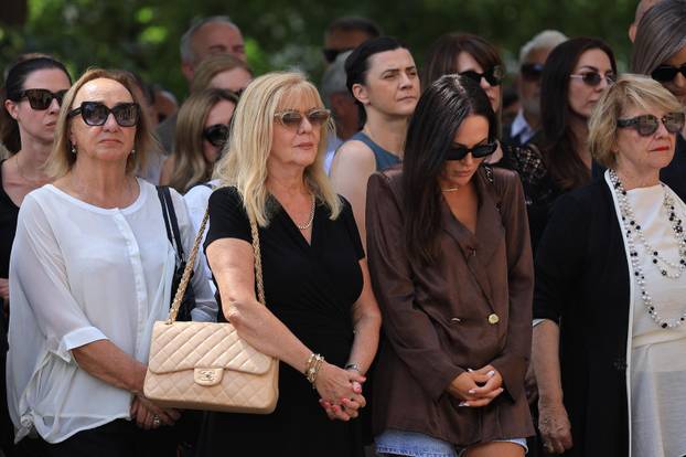 Zagreb: Posljednji ispraćaj Luce Mamić, majke Stojana, Zdravka i Zorana Mamića