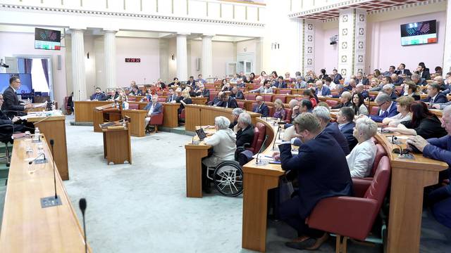 Zagreb: Saborski zastupnici glasovanjem završavaju tjedni rad