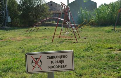 Poreč: Djeci su zabranili da igraju nogomet na  igralištu 