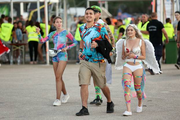 Split: Neumorni partijaneri veseli i šareni dolaze na tre?u ve?er Ultra Europe festivala