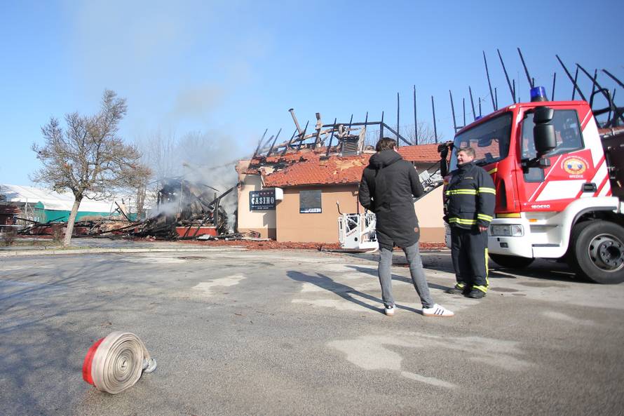 Vatrogasci iz Čateža: Kolege iz Krškog pozvane su zbog klora